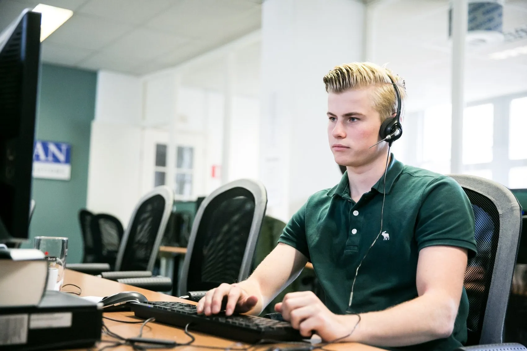 Telefonische enquêteurs tijdens het UWV Werkgeversonderzoek